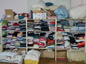 Гуманітарна допомога одягом та взуттям для ВПО у Житомирі
