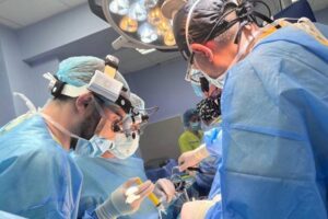 Безкоштовна медична допомога для дітей від шотландських хірургів